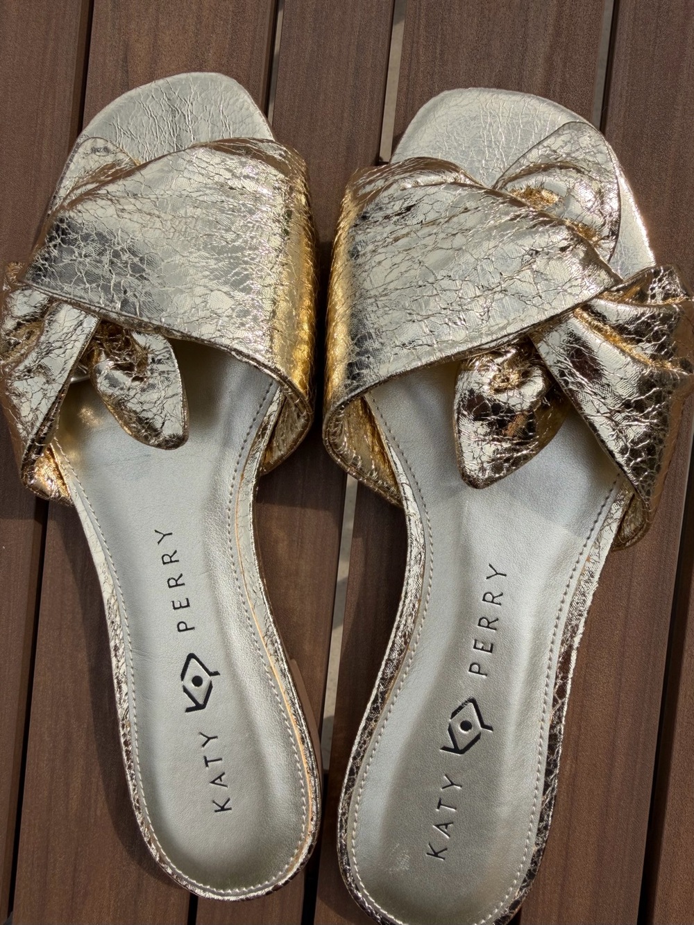 Katy Perry Collections Halie Bow Crinkled Metallic Gold Knot Sandal 7